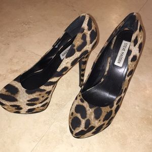 Steve Madden Cheetah Platform Pump