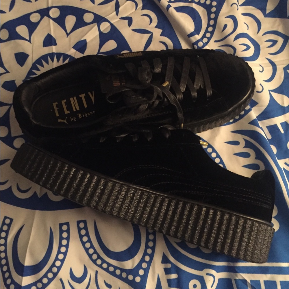 Crushed Velvet Fenty Pumas- Black