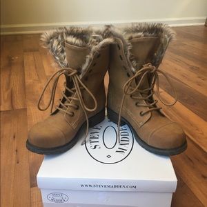NWB Steve Madden Maybrey Fur-lined Combat Boots