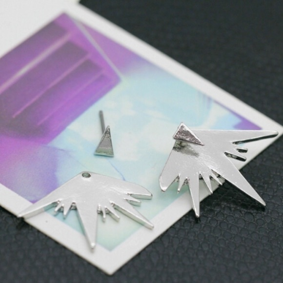 Spike Geometric Earrings - Picture 5 of 6