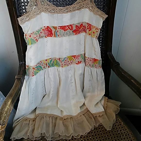Free People mini dress. Lace trim Floral contrast - Picture 5 of 7