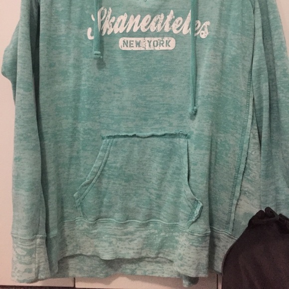 Skaneateles New York Sweatshirt - Picture 2 of 4