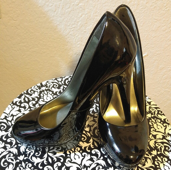 Black Patent-Leather Platform - Picture 1 of 3