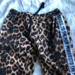 ✨married to the mob sweats✨