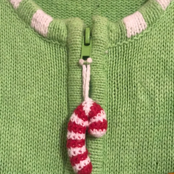 Christmas 🎅🏻 Sweater - Picture 5 of 6