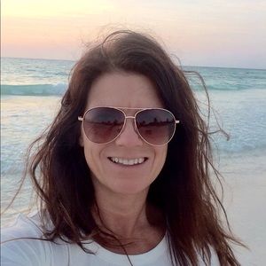 Meet your Posher, Wendy