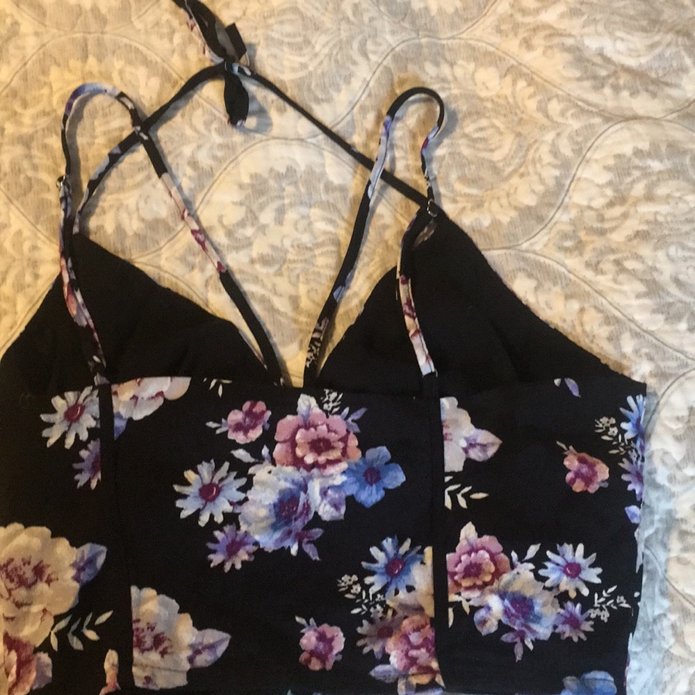 Forever 21 Crop - Picture 3 of 4