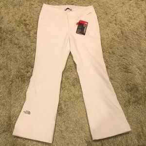 NWT The North Face white winter snow pants ❄️