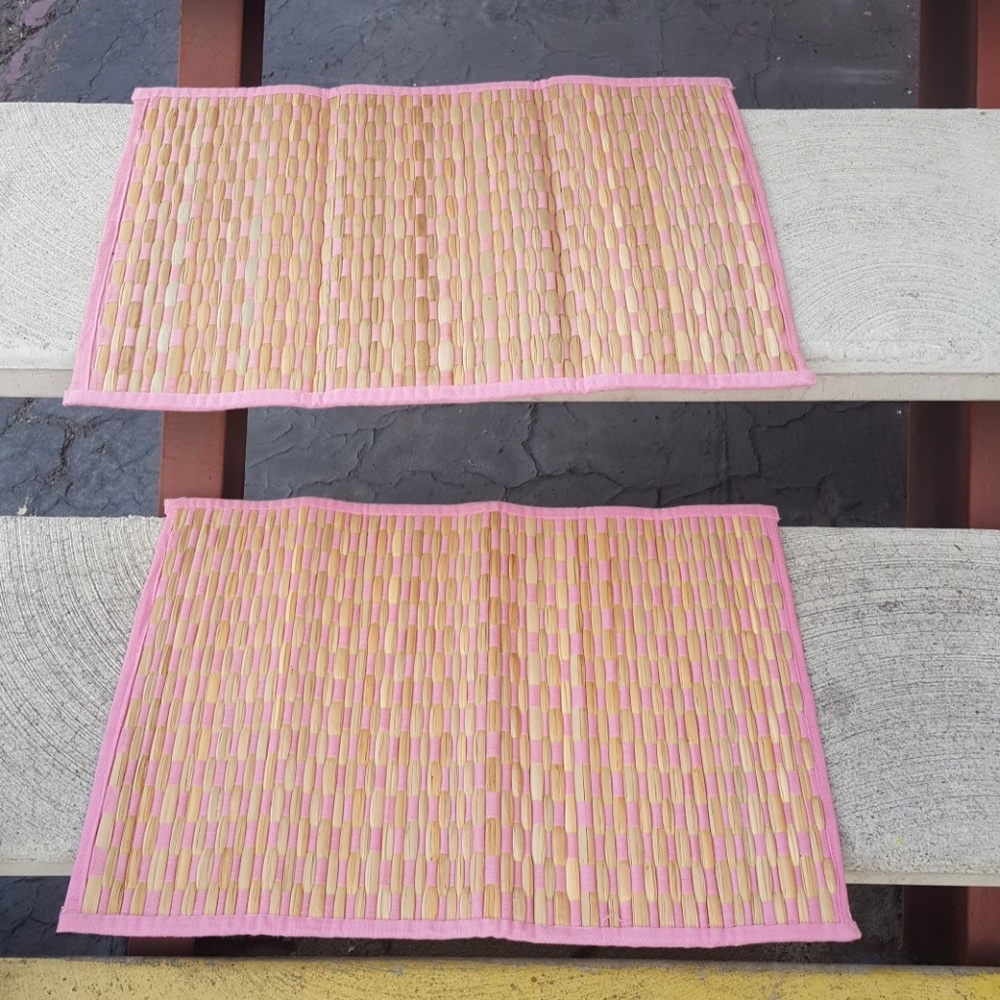 Set of 2 straw place mats