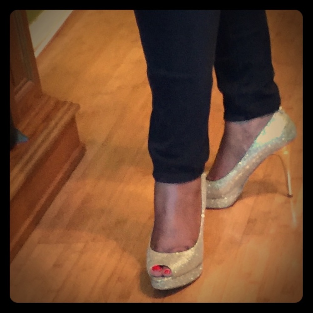 Michael Kors Sparkling Gold Shoes