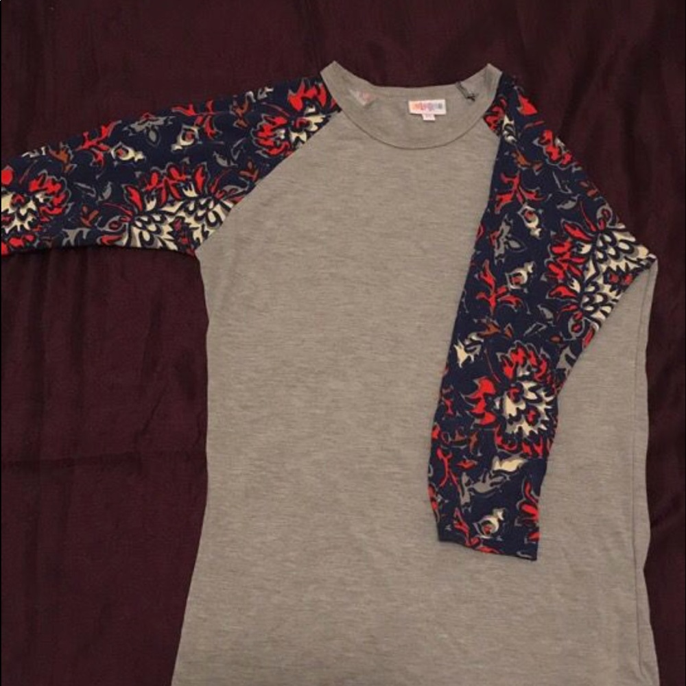 LuLaRoe XS Randy Tee - Red/Blue Floral Sleeve