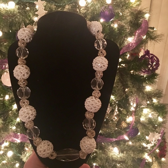 Handmade Beaded Formal Necklace - Picture 4 of 6