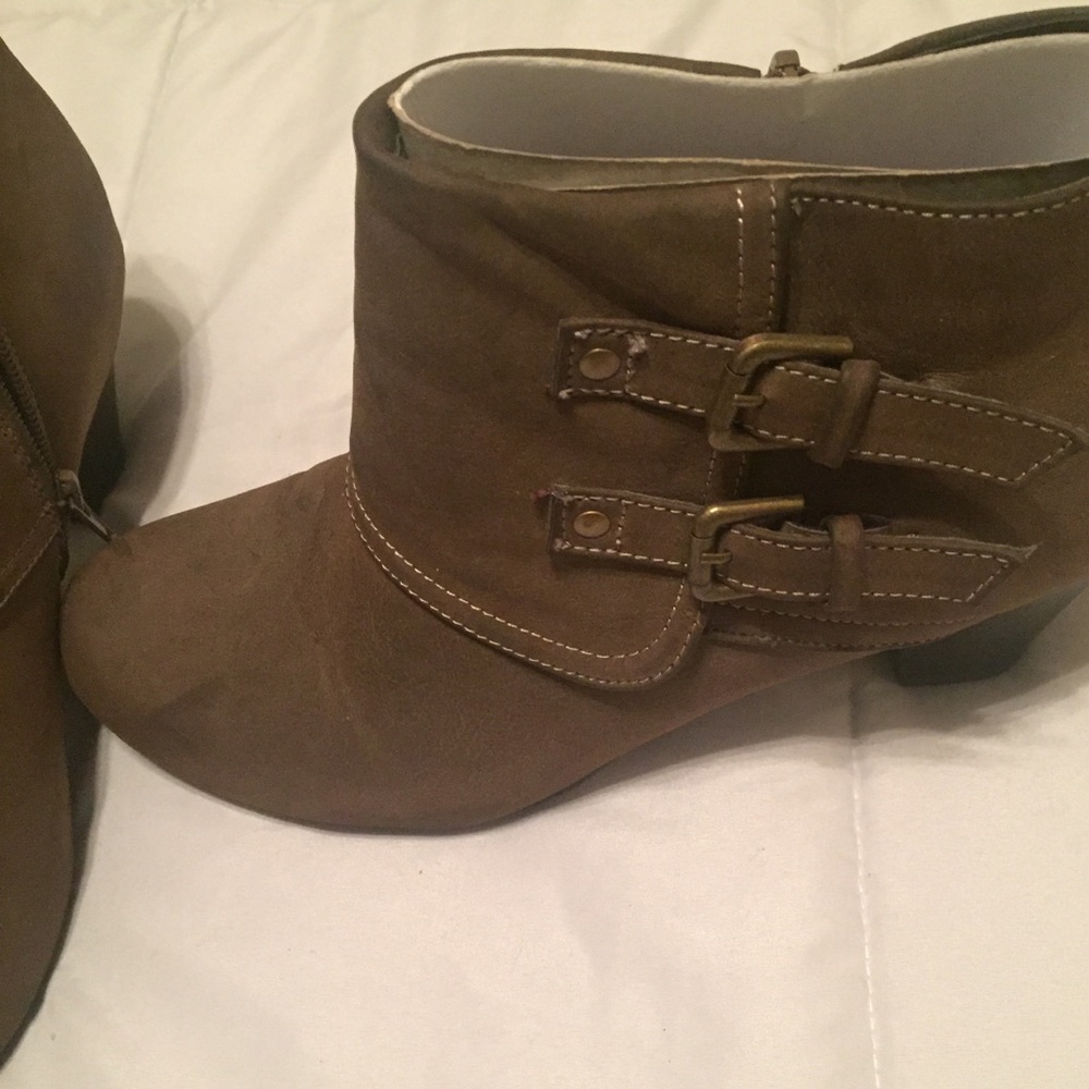 Brown ankle boots
