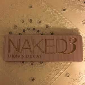 Urban Decay Naked 3 eyeshadow palette