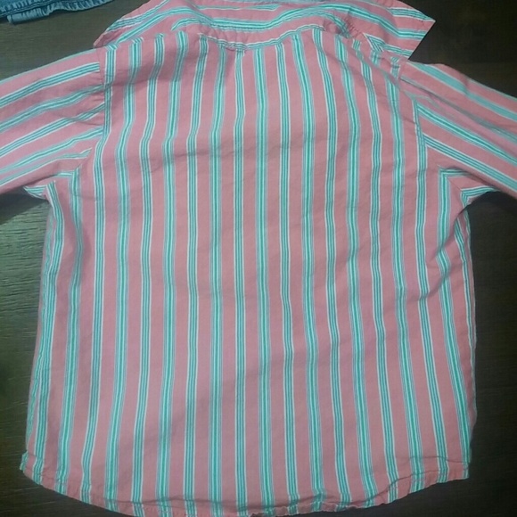 2 button down shirts - Picture 6 of 6