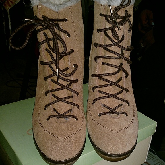Michael Kors boots - Picture 2 of 5