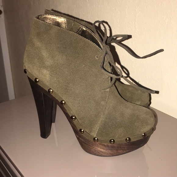 STEVE MADDEN Bootie - Picture 1 of 3