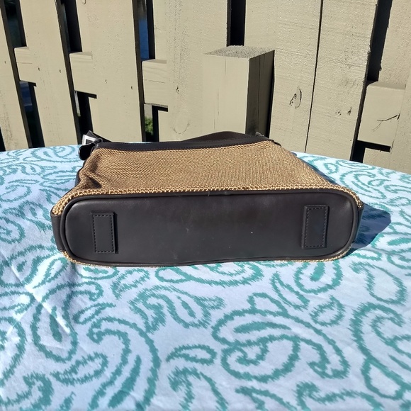 THE SAK!  INDESTRUCTIBLE!  LIKE NEW!  HURRY! - Picture 5 of 7