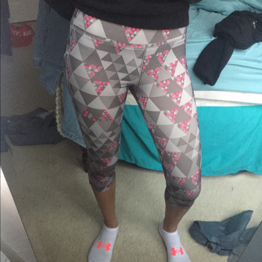New Old Navy Geometric Crop Athletic Leggings