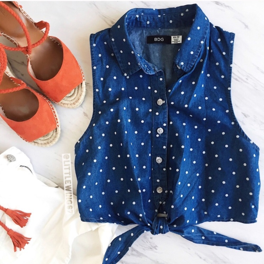 UO tie front shirt