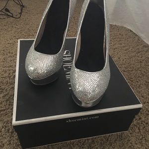 Silver sparkly heeled pumps