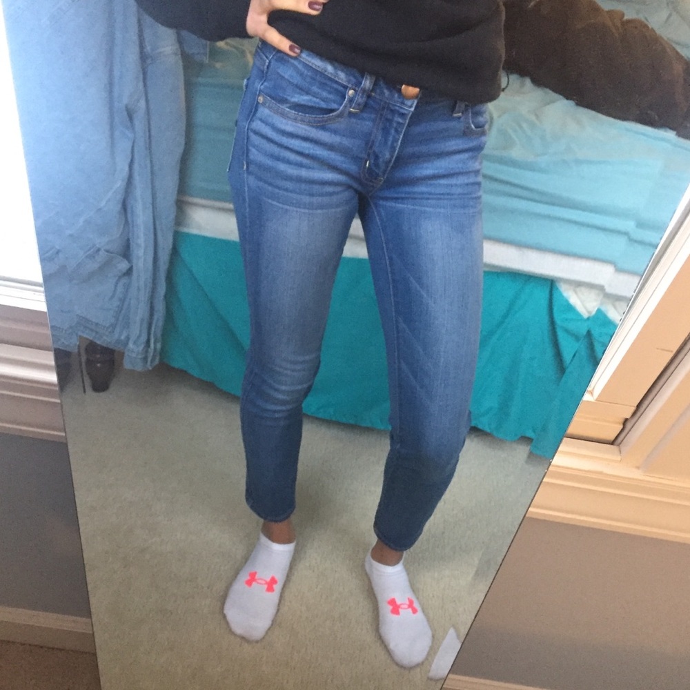 American Eagle Medium Wash Stretch Ankle Jegging