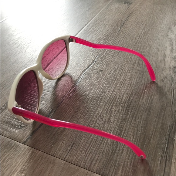 Pink Betsy Johnson Retro Sunglasses  - Picture 3 of 3