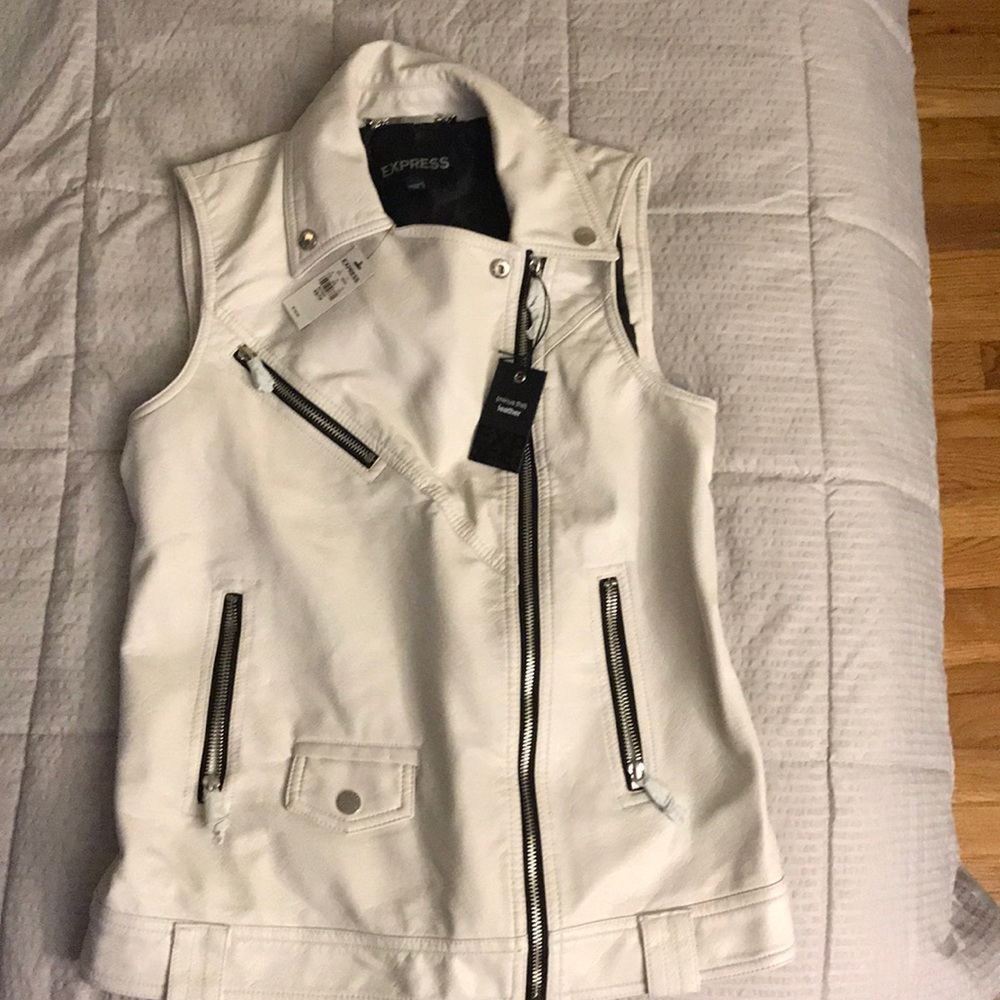 Express zipper vest