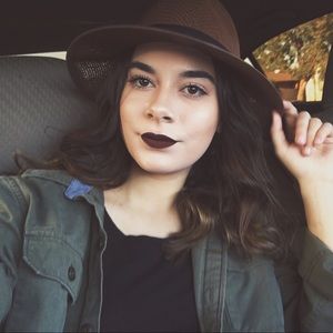 Meet your Posher, Hoffman