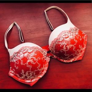 Victoria’s Secret Very Sexy Plunge Push-up Bra