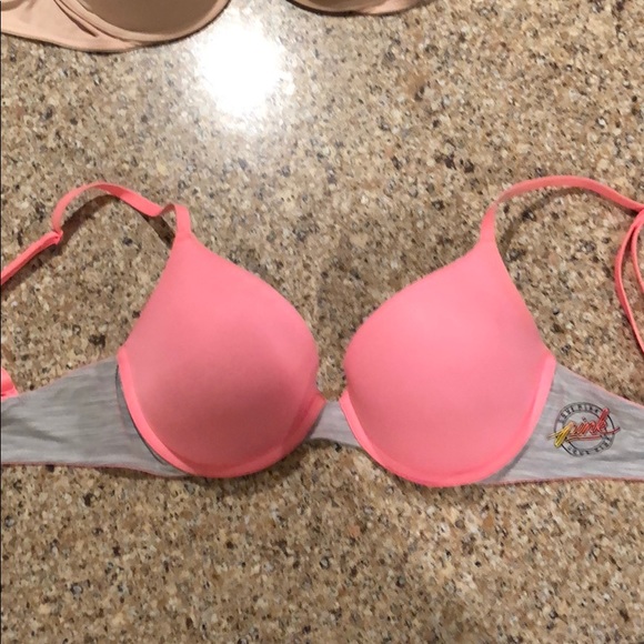 4 PINK Victoria Secret bras 32D - Picture 3 of 7
