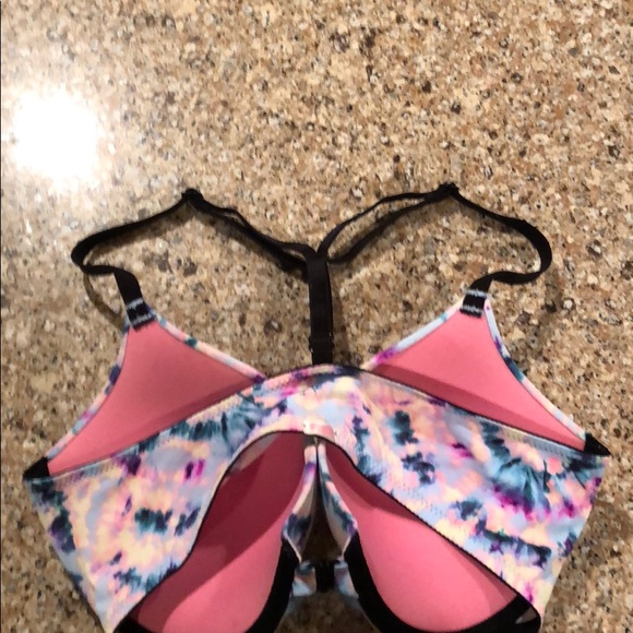 4 PINK Victoria Secret bras 32D - Picture 6 of 7