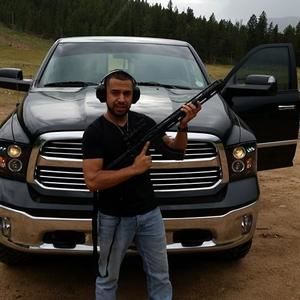 Meet your Posher, Carlos