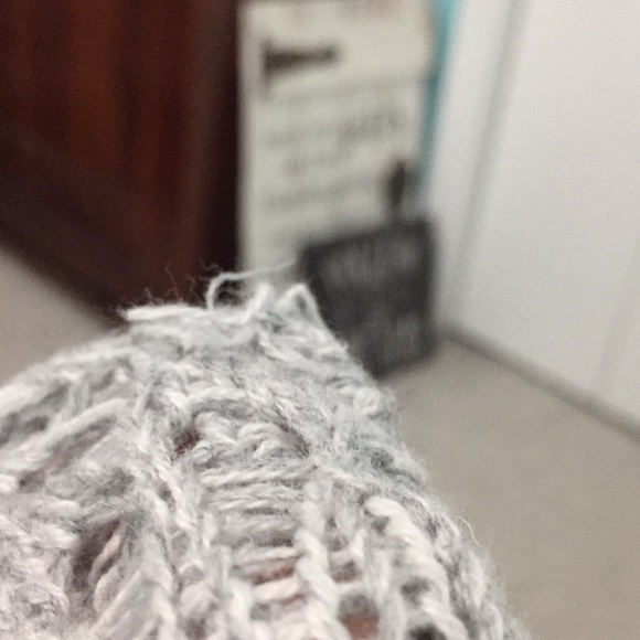 Crocheted Gray Top - Picture 4 of 4