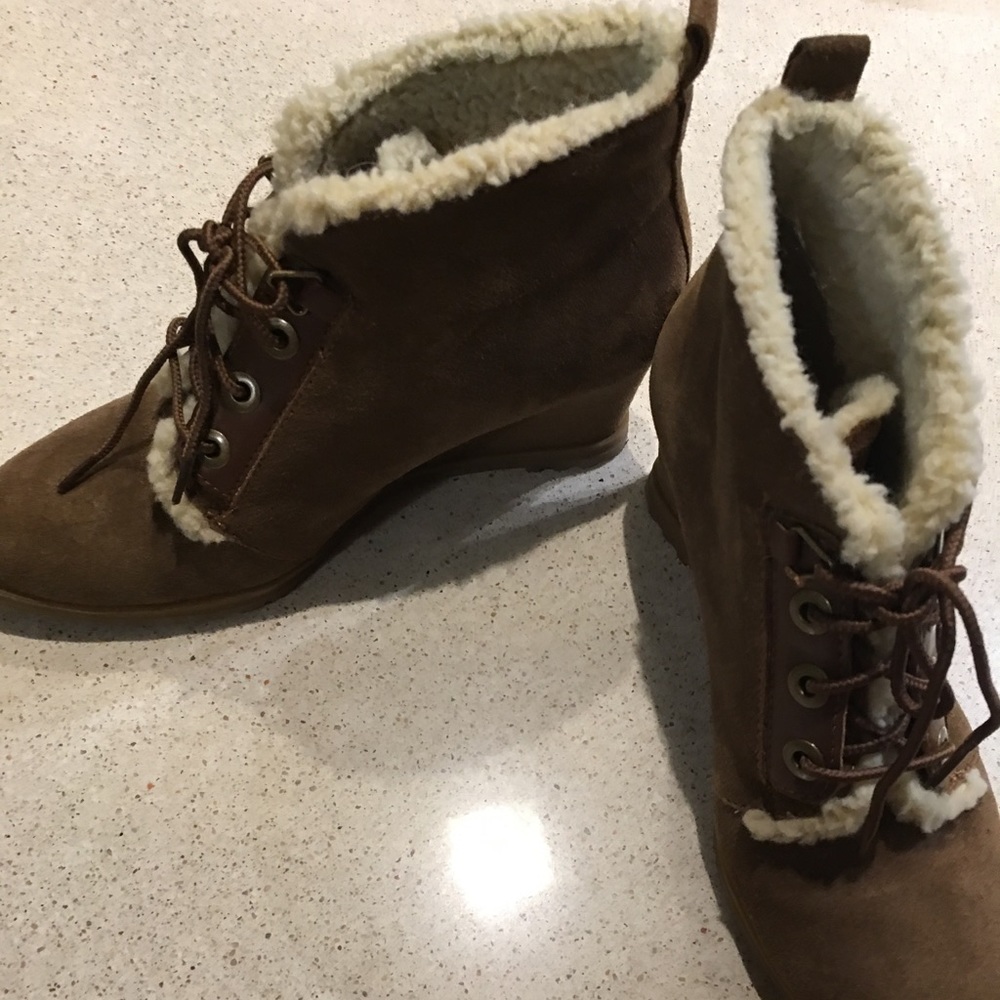 Ellen Tracy Suede Ankle Boots