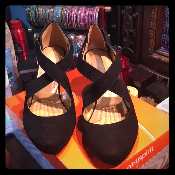 easy spirit sandals wide width