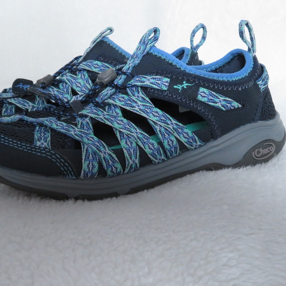 FLASH SALE!! BRAND NEW Chaco OutCross Evo 1  Shoes