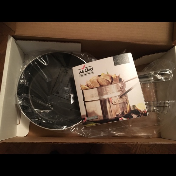 ❗️SOLD❗️All Clad 7” Nonstick French Skillet - Picture 3 of 3