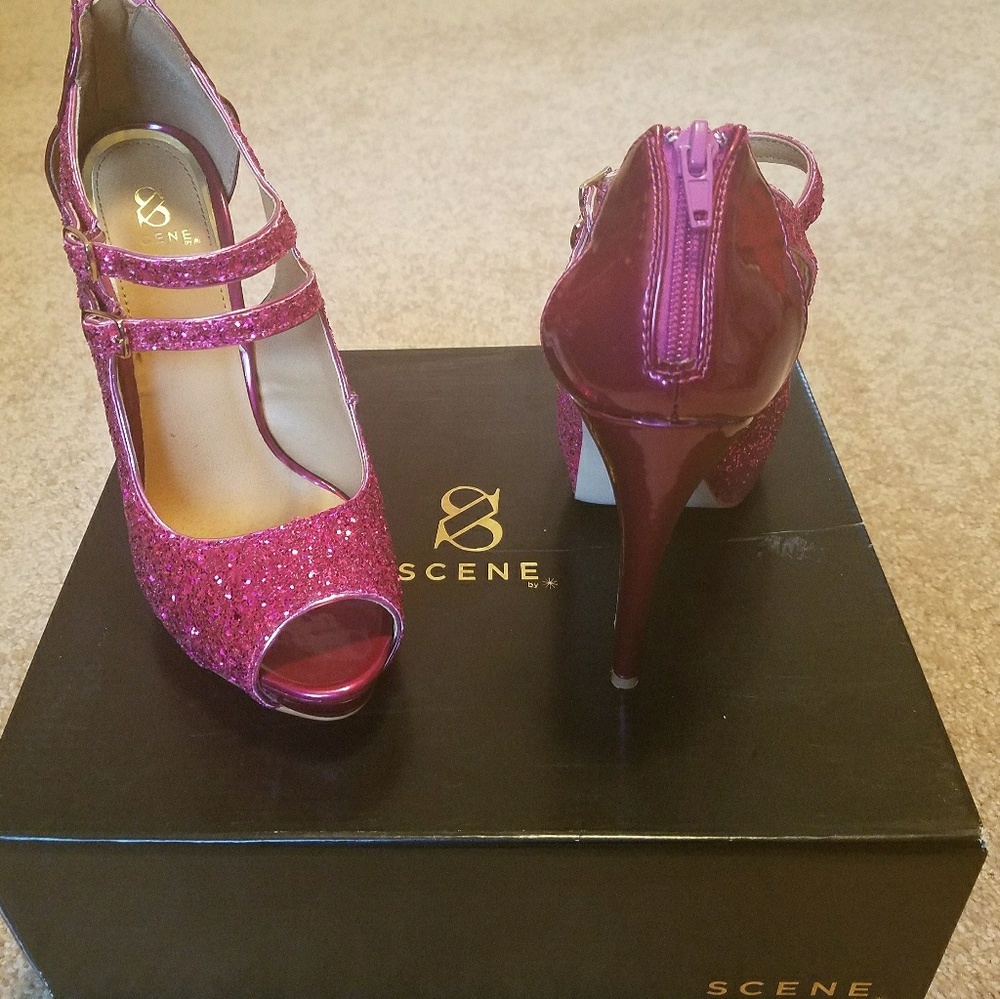 Heels - Picture 2 of 2