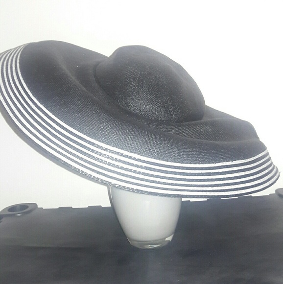 Spring/Summer hat - Picture 2 of 3