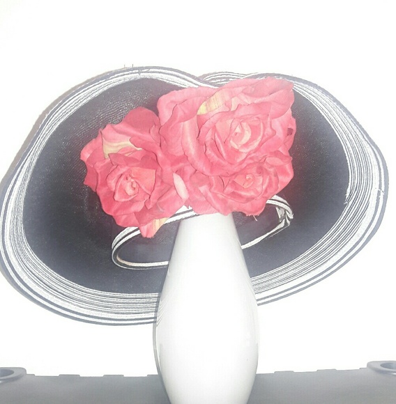 Spring/Summer hat - Picture 3 of 3