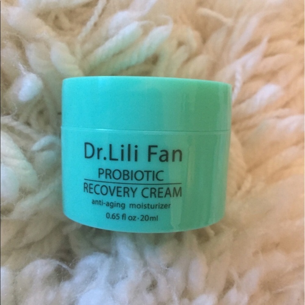 Probiotic recovery cream