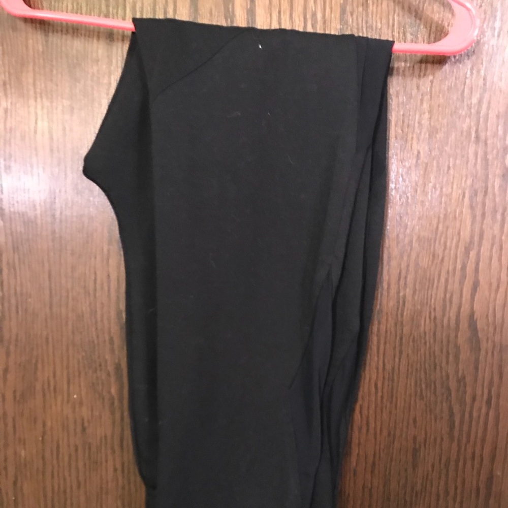 Black leggings