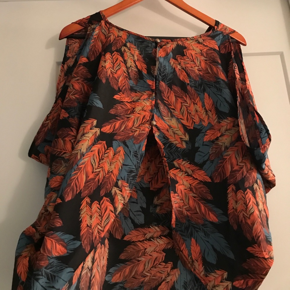 KLD open back feather top