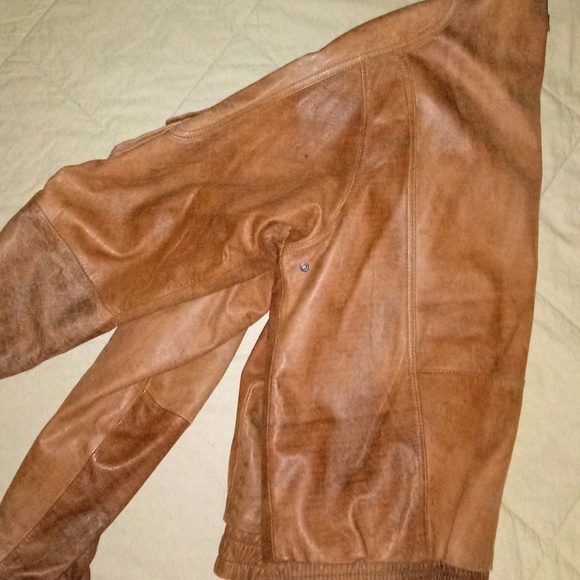 Mens brown leather jacket, XL weathered nicely - Picture 3 of 4