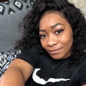 Meet your Posher, Crystal