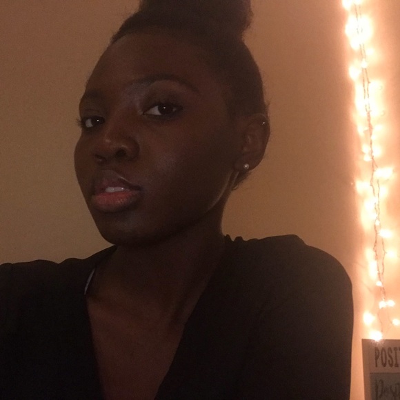 Meet your Posher, Mhakayla - Picture 1 of 1