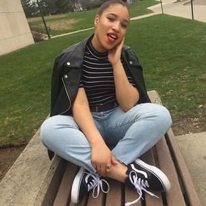 Meet your Posher, Desirée