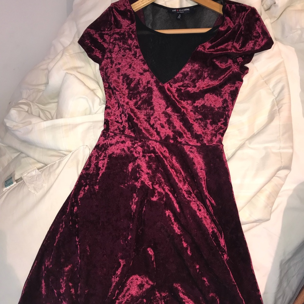 RED VELVET CRUSH DRESS