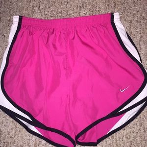 Nike shorts S